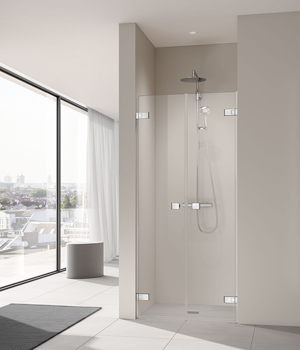 Pendeltür in Nische mit Wandbeschlag